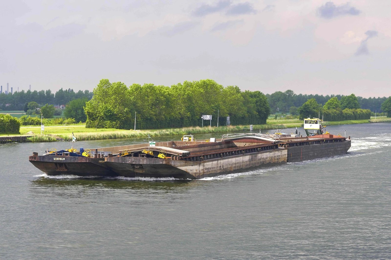 Danique F with 4 bins at zeeland 26-min-min.jpg